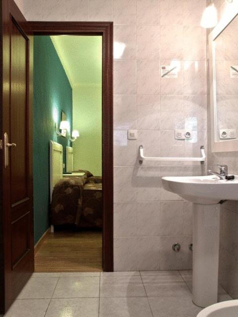 Hostal El Caballo Blanco Осуна Екстер'єр фото